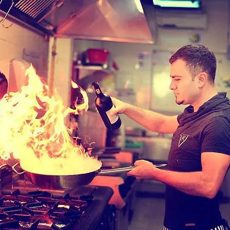 Orka Boutique מלון 3*