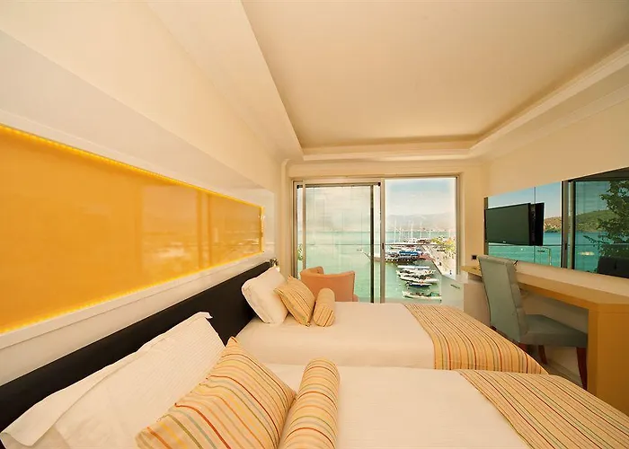 Orka Boutique Φετιγιέ